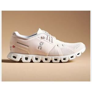 On Cloud 5 Sneakers Pre-Loved in Excellent condition Woman's Size 9
